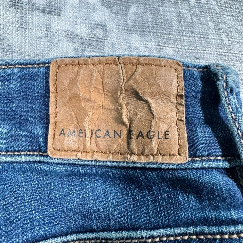 American Eagle Hi-Rise Flare Jeans Medium Wash Size 2 Regular Stretch Denim - Picture 10 of 11